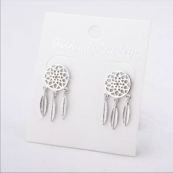 • Deasia • Dreamcatcher Earrings - Picture 4 of 6